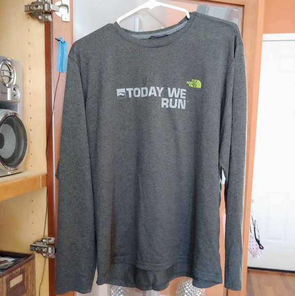 The North Face Other - !! Final Price!! Tue North Face Men's long sleeved